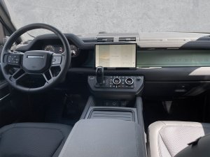 Land Rover Defender 110 3.0 D I6 300 75th Edition 
