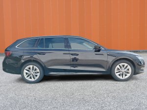 Skoda Octavia Combi 2.0TDI DSG Style